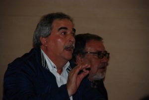 El alcalde de Mieres intervino tras la conferencia impartida por Xuan Cándano en la Casa de Cultura “Teodoro Cuesta”. Foto / Ángel Villa Valdés.